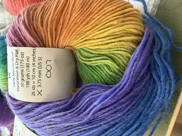 Acacia Vivid Colors Yarn 007